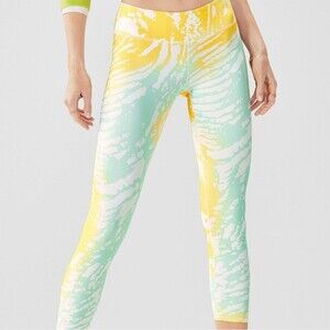 Fabletics Salar Capri Yellow Green Leggings Small Cropped Activewear Athleisure